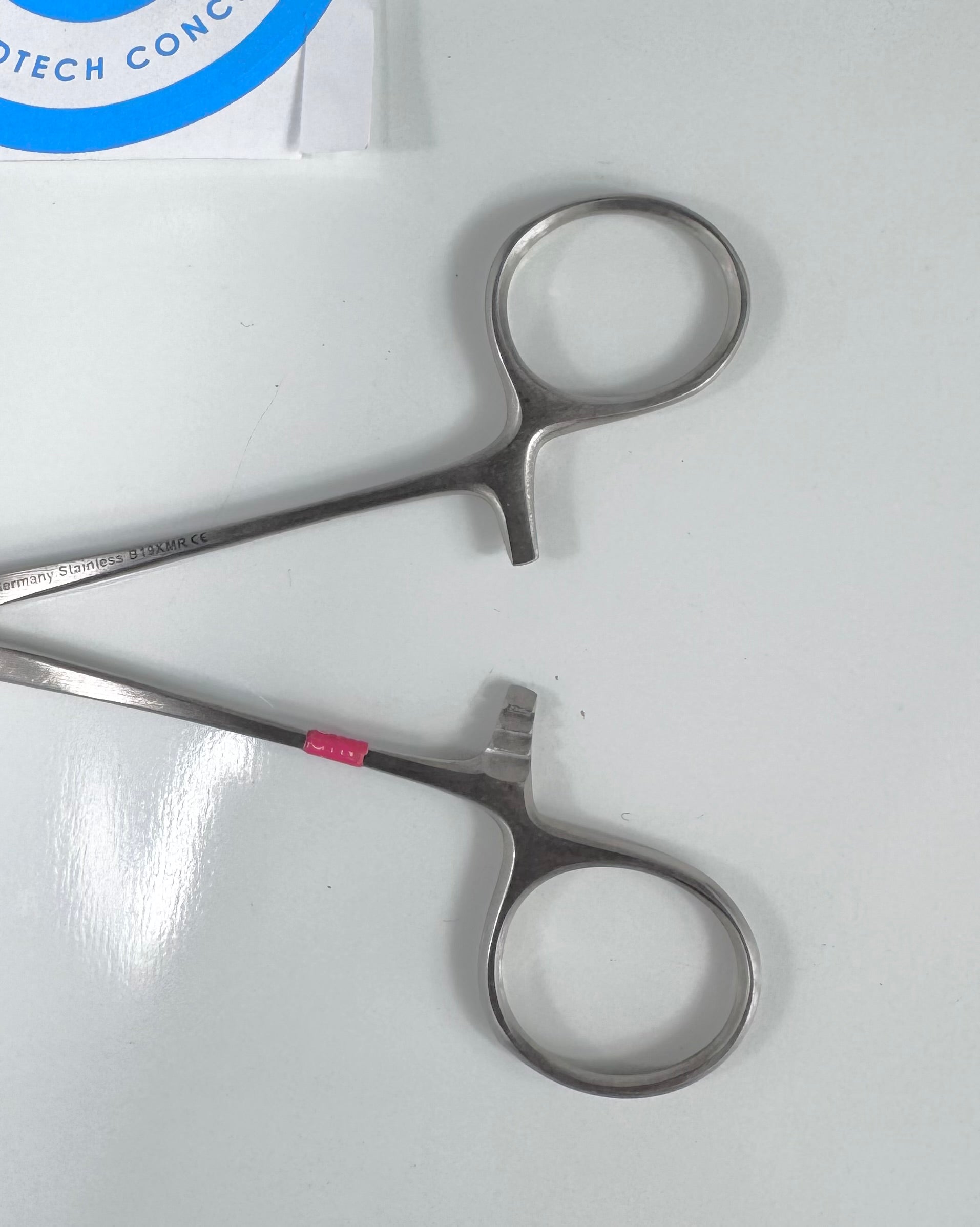 V. Mueller SU960 | 6-1/4", 9x10 Teeth Adair Tissue Forceps Stainless