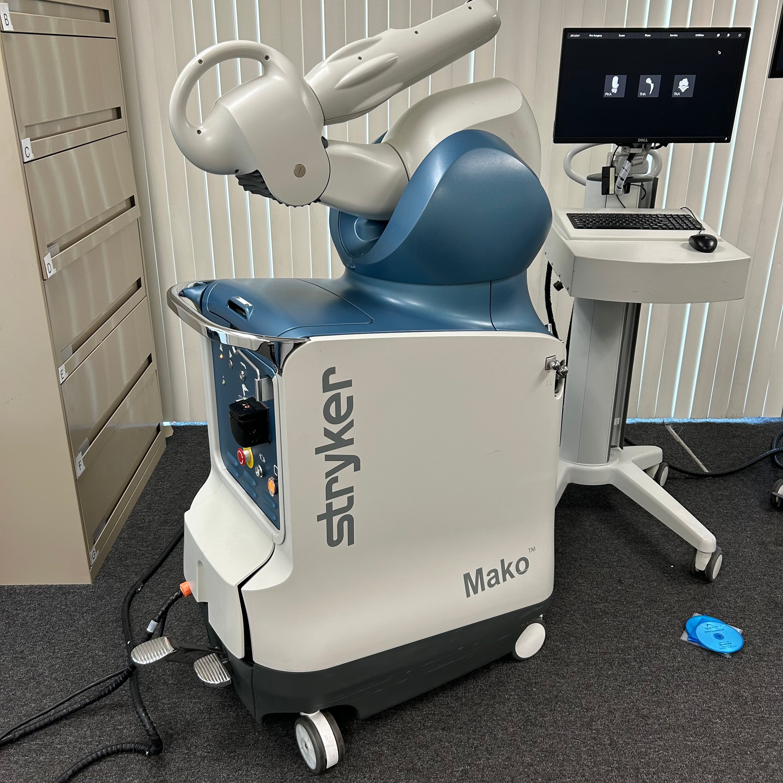 Stryker Mako Complete Program Bundle | Robot + TKA, THA & PKA Instrument Sets