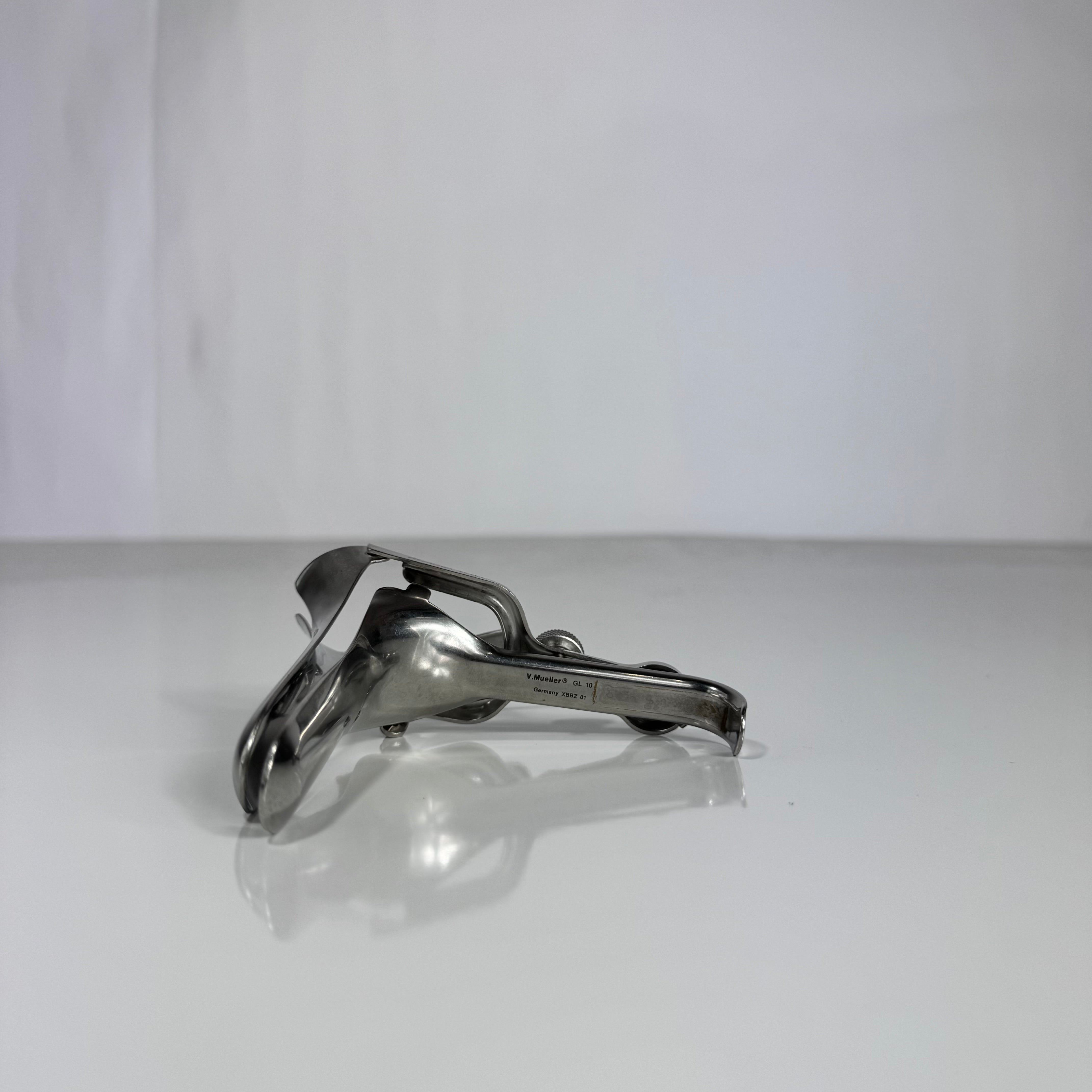 V. Mueller GL 10 | Graves Vaginal Speculum, Small