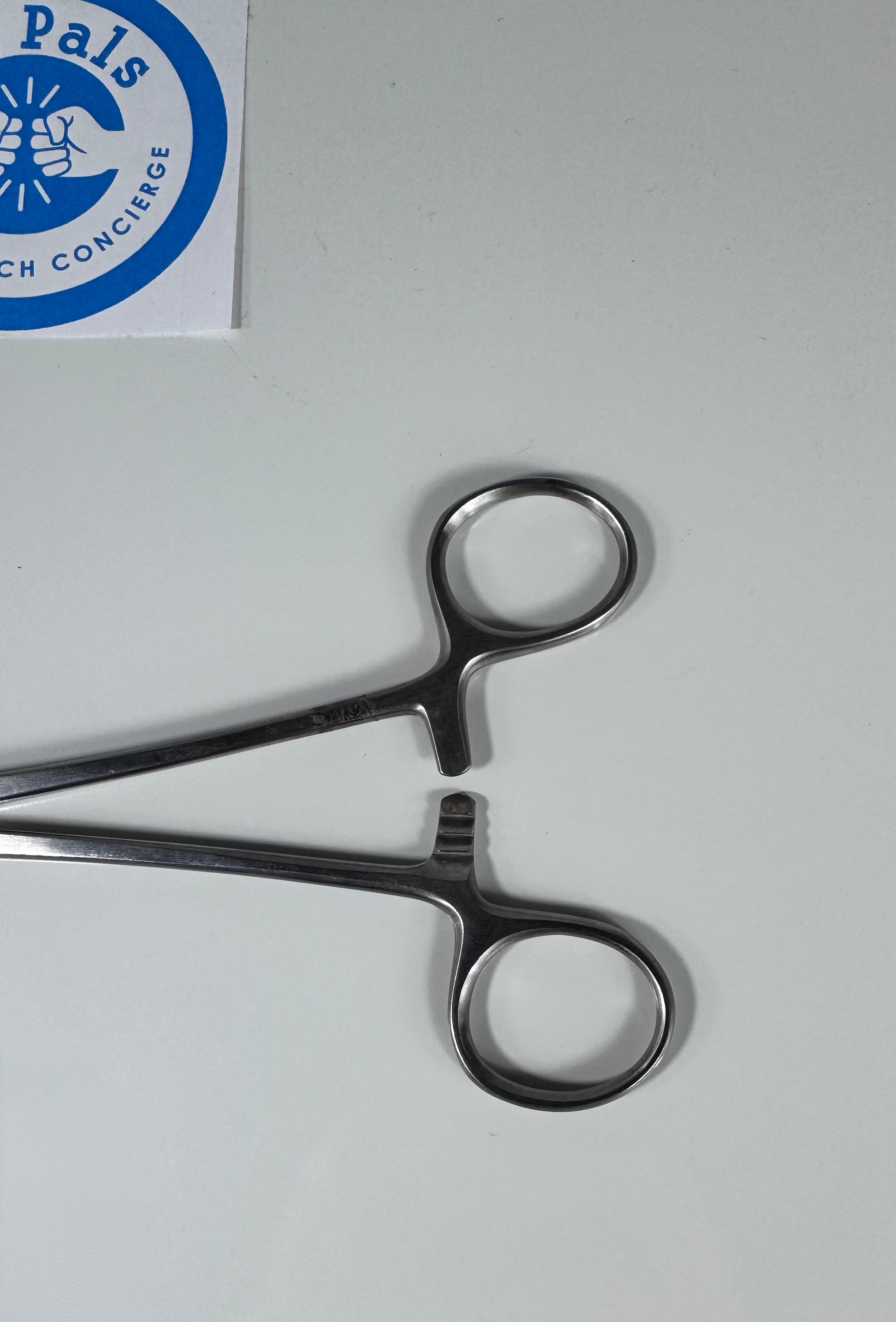 Hayden Medical 070-152 | Senn-Mueller Retractor, Sharp, 6"