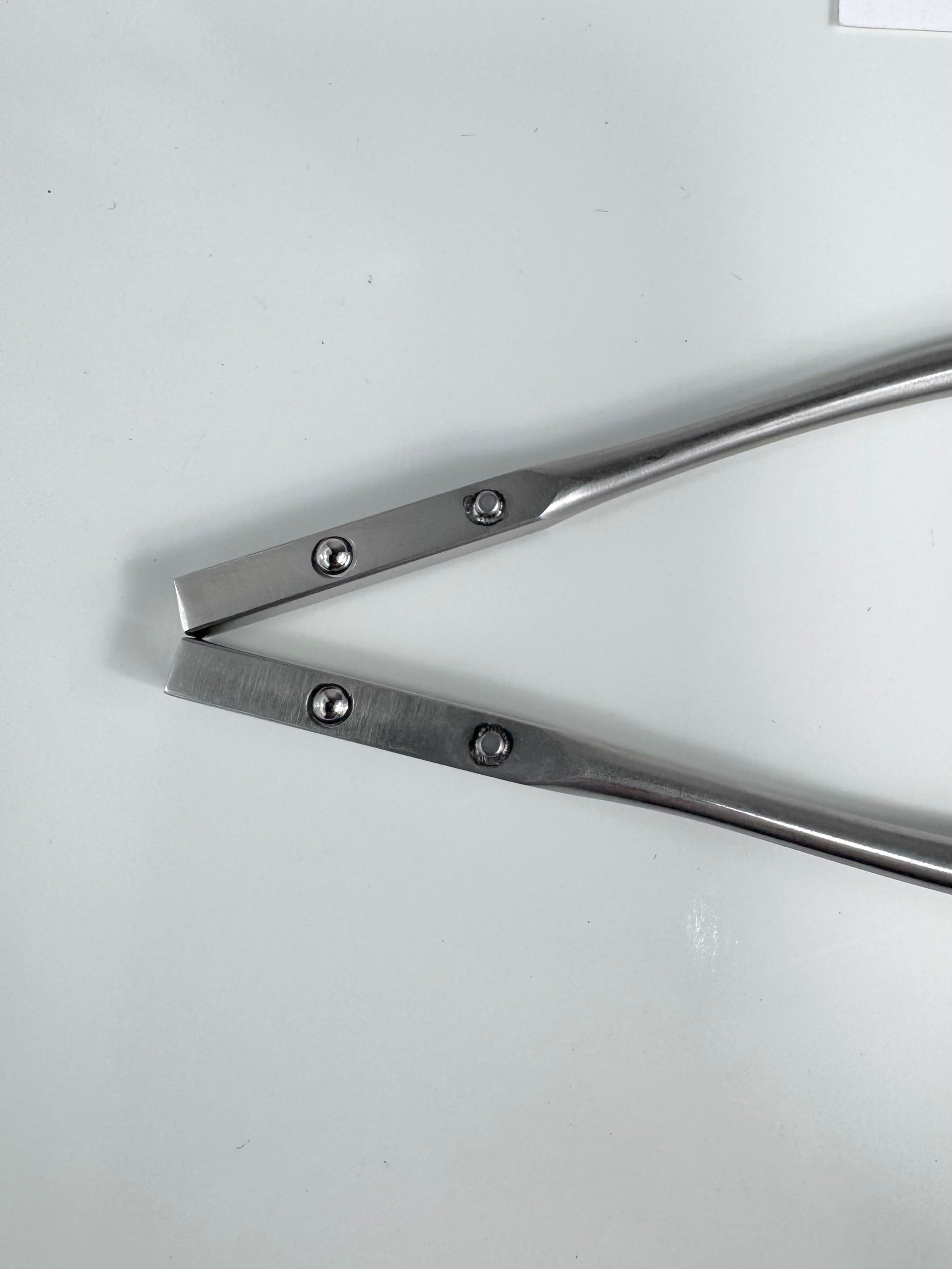 V. Mueller CH1031 | 7" Henly Retractor Frame Stainless, Self-Retaining