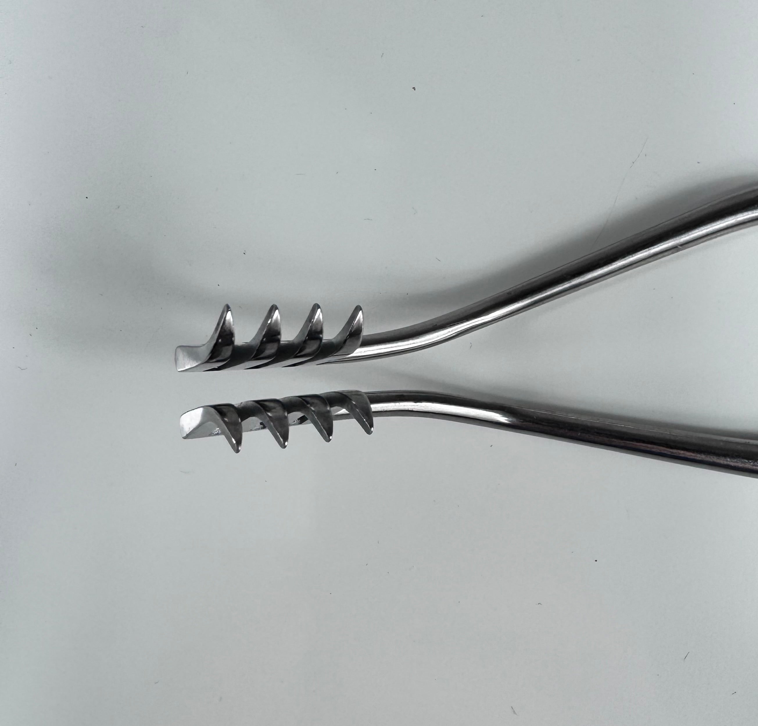 V. Mueller SA3114-001 | 6-1/4" Sharp 3 Prongs Weitlaner Retractor