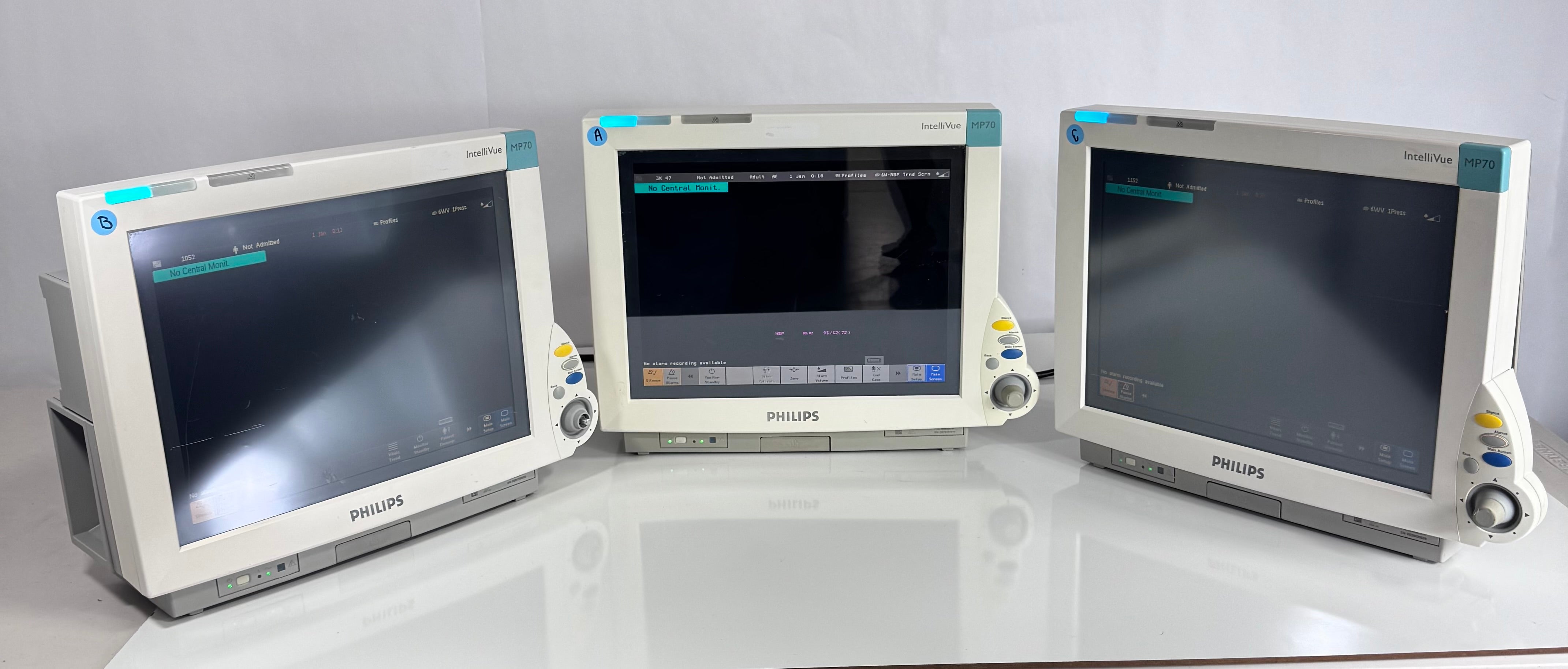 Philips IntelliVue M8007A | MP70 Patient Monitor Lot of 3