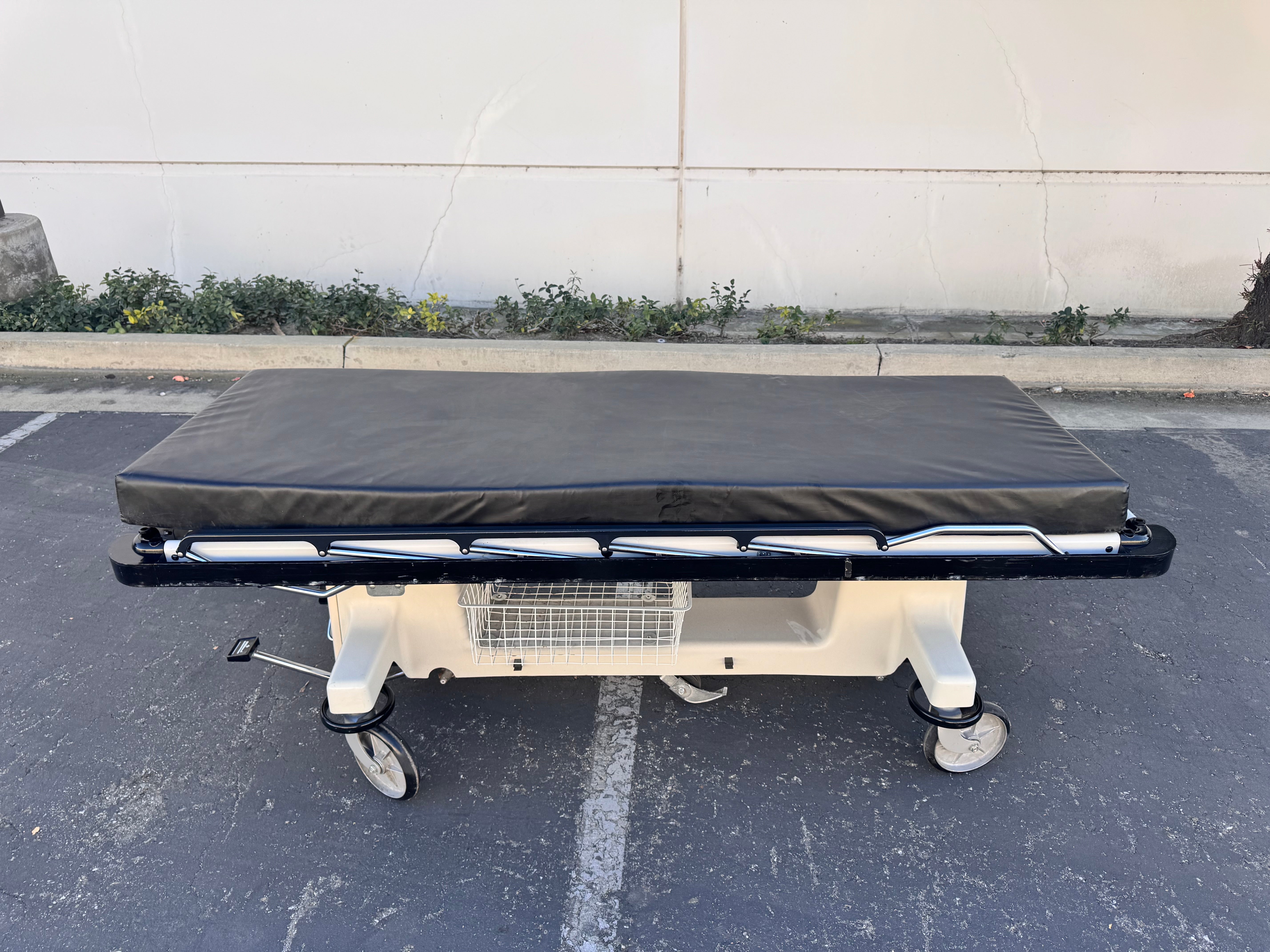 Stryker 946-2 PACU | Recovery Stretcher Manual Transport Stretcher