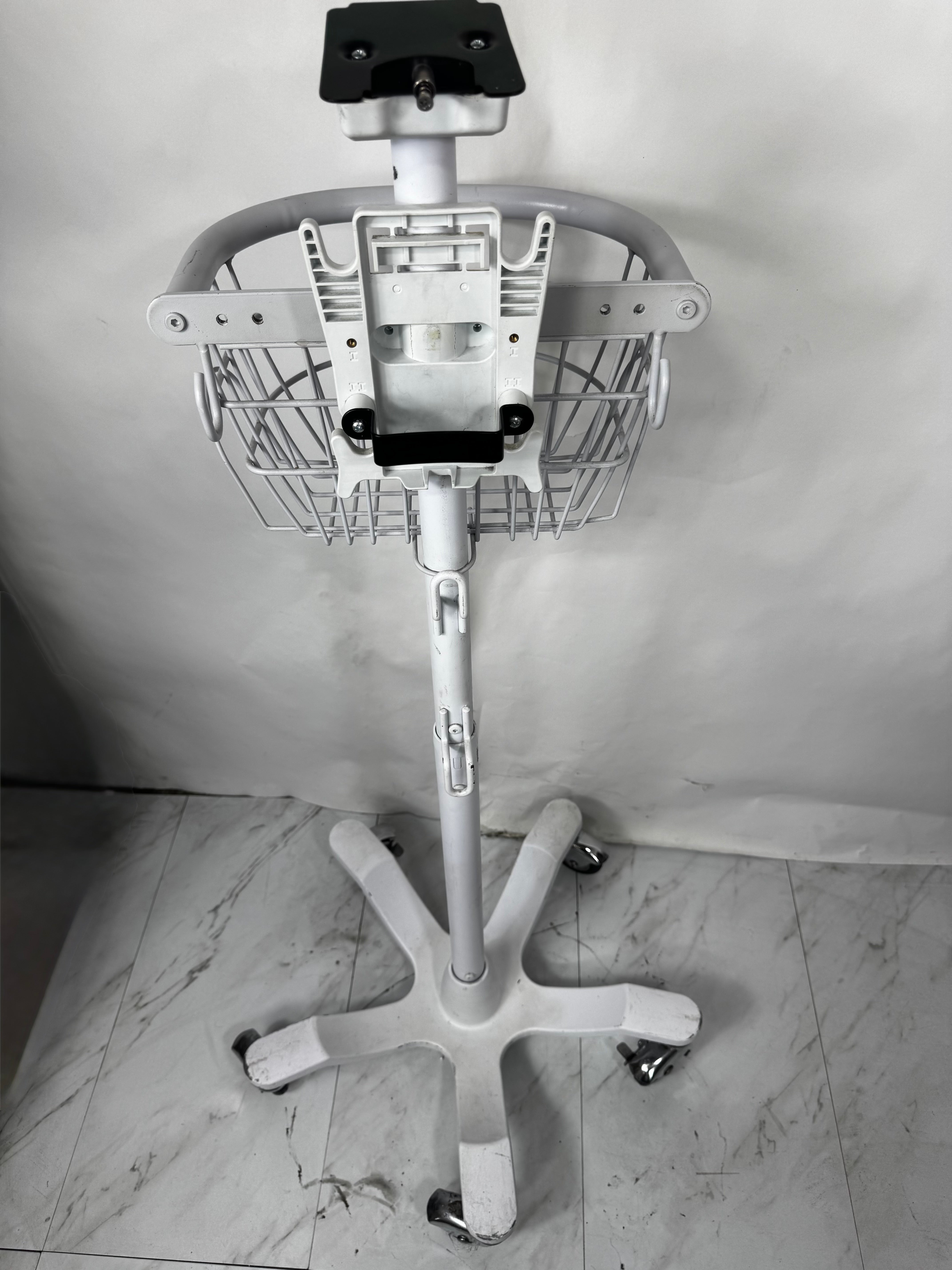 Welch Allyn 4700-60 | Spot Vital Signs Mobile Stand with Basket