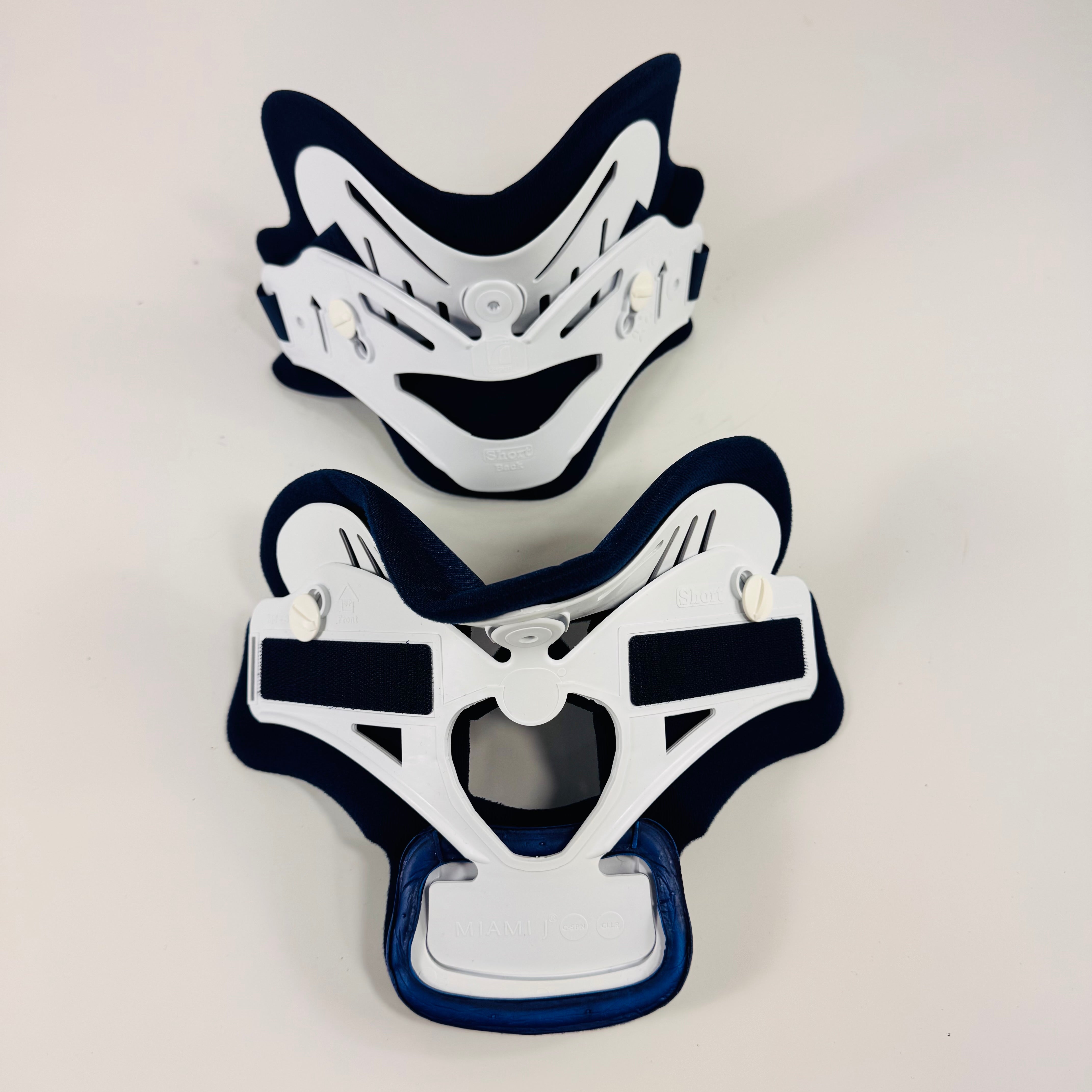 Miami J MJ-400 | Cervical Collar Regular