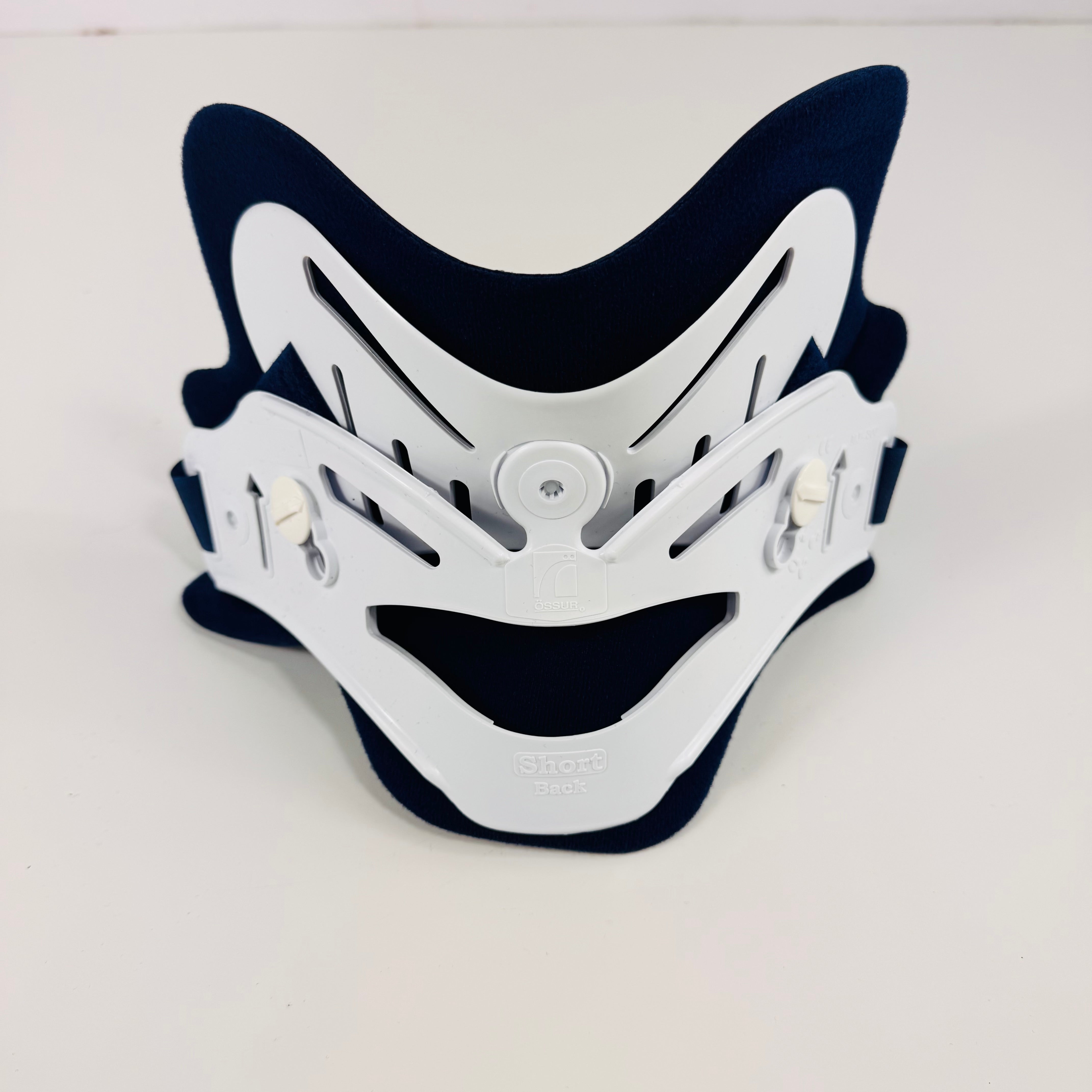 Miami J MJ-400 | Cervical Collar Regular